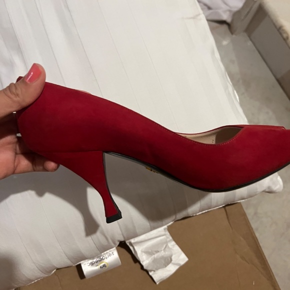 Prada shoes - Picture 3 of 4